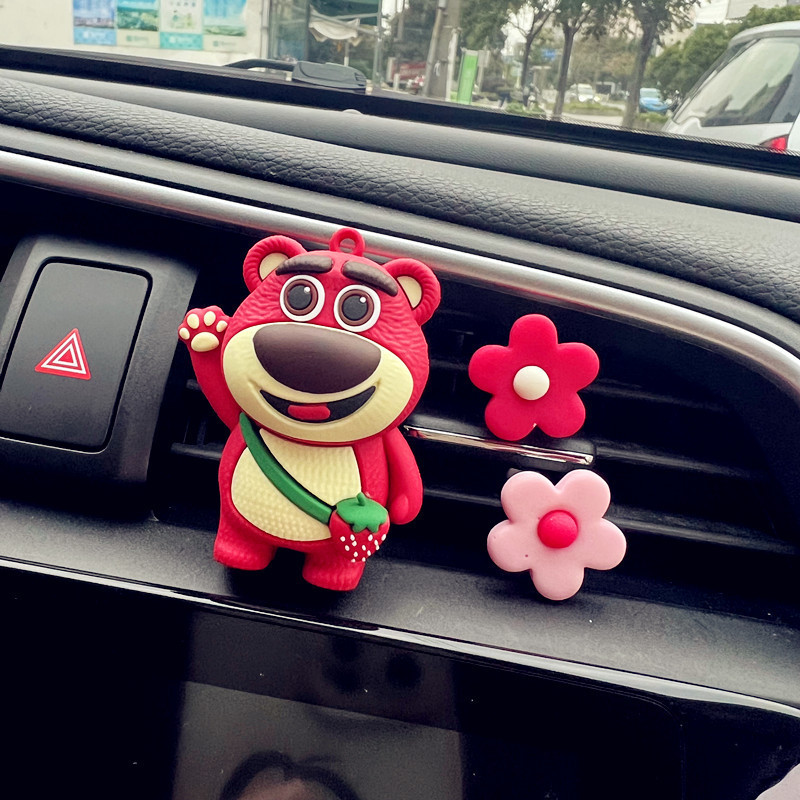 Red celebridades adorables osos de fresa perfumes de automóviles ventas de ventilación adornos de automóviles decoraciones de interiores diosas