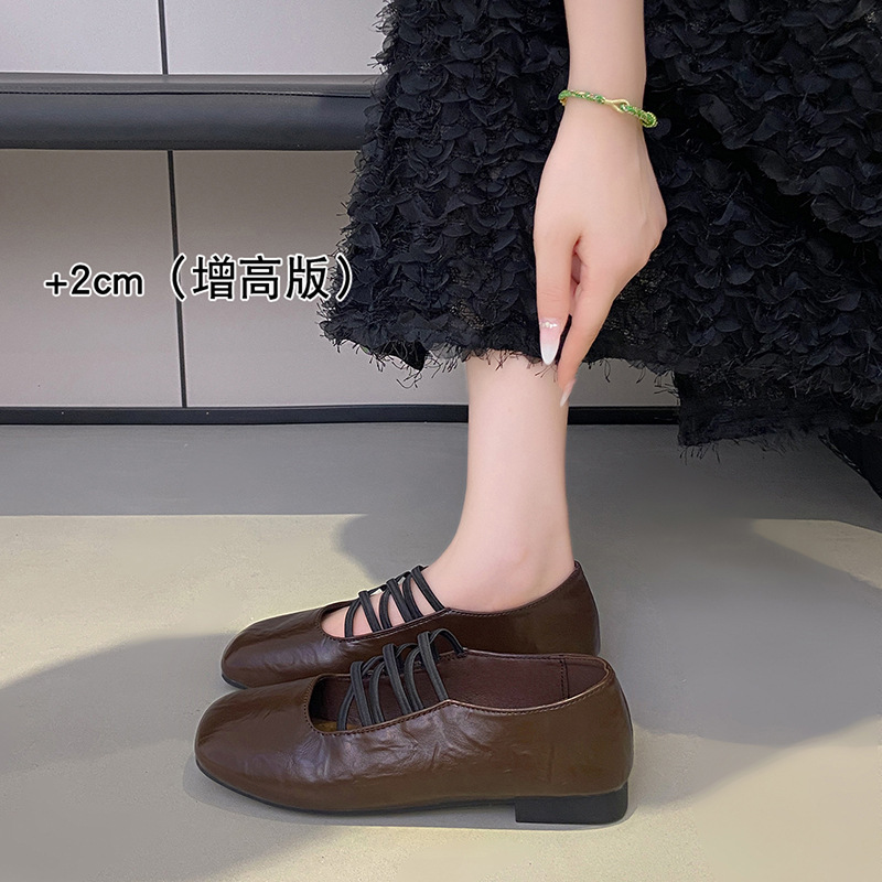 French-style retro lace-up Mary Jane shoes for women, 2026 autumn new model, flat soft-soled shoes to pair with skirts, suitable for commuting, loafers