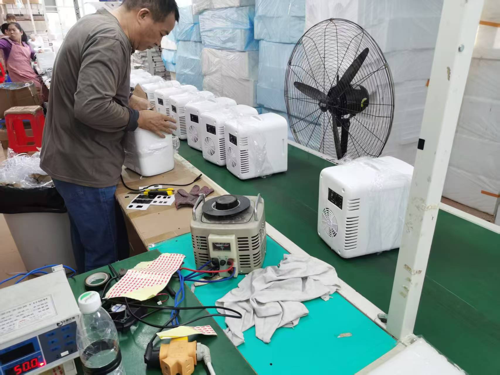 Cross-Border Export Popular Mini Beauty Refrigerator Led Light Makeup Mirror Car Home Refrigeration 4L6L