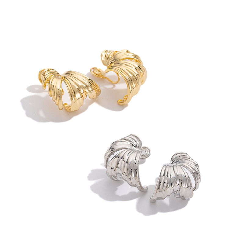 Medieval Style Metal Pleated Earrings, Accessible Luxury Niche Design, High-End Earrings, Feminine Elegant, Simple Mosquito Coil Disc Ear Clips