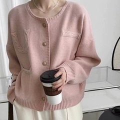 丸首のセーターのコートの女性の秋冬の新型の韓国系の小さい背の高級感の洋風の小さい香りの風のニットのカーディガンの上着
