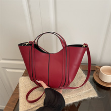 小众拼接手提单肩包包女新款复古时尚斜挎包跨境百搭腋下包子母包