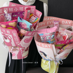 新款花束包裝紙兒童節日卡通包花紙玩偶生日禮物鮮花包裝材料批發