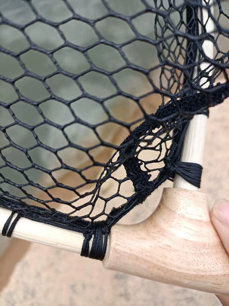 Detalle del mango de nailon y la pala de liberación