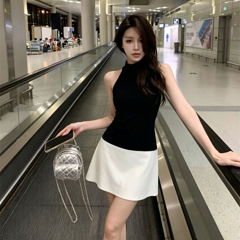 French-Style Minimalist, Sweet and Spicy, Sexy U-Neck Bodycon Dress for Women, Summer Ins-Style Black Short Dress Trend