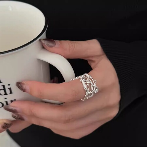 Korean Version Asymmetrical Weave Mesh Hollow Line Ring for Women, Non-Fading, Personal Ins Style, Light Luxury, Uncommon, High-End Finger Ring