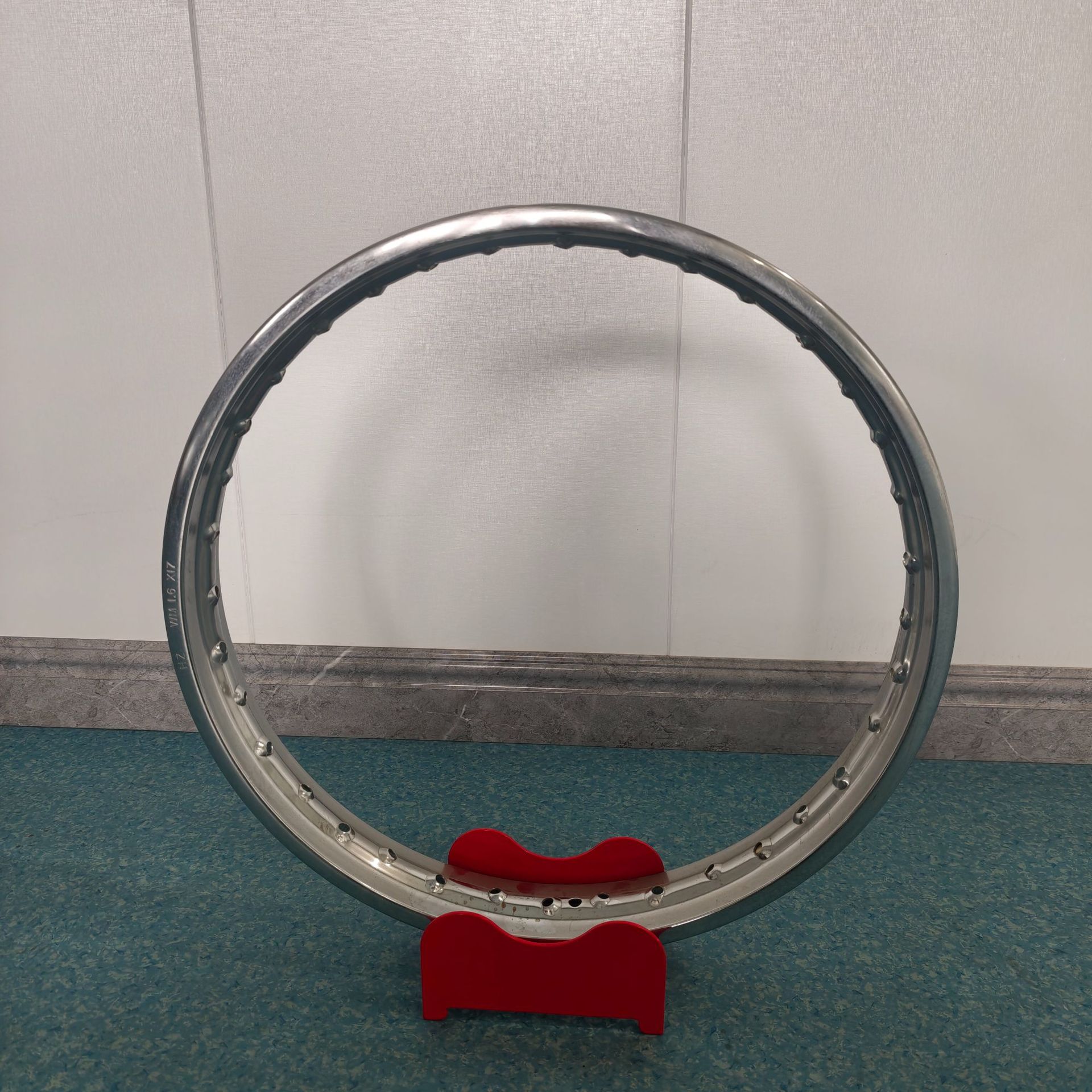 Motorcycle galvanized steel rims, polished spoke rims 17inch universal rims for after-sales repair and replacement parts