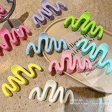 高级感中号爪子发夹春夏发饰独特大号女抓夹网红发抓发量少头夹子