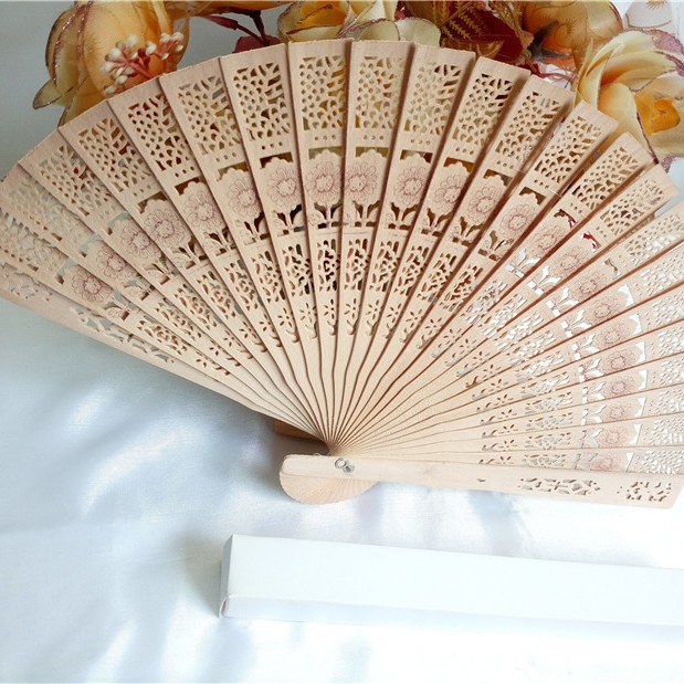 Fuente transfronteriza juegos de boda hechos a mano ventilador DIY teñido ventilador de madera hueco tallado ventilador de madera puede serigrafía