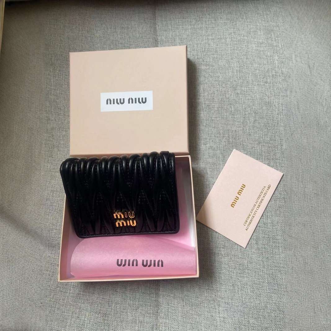 miu ミニプリーツカードホルダー女性インターネットセレブファッションショート小銭入れ口紅バッグチェーンバッグカードホルダー財布バッグ