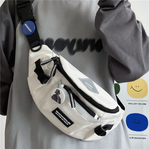 New chest bag for men, Japanese style Harajuku workwear style sports crossbody bag, Korean all-match student riding shoulder bag trendy