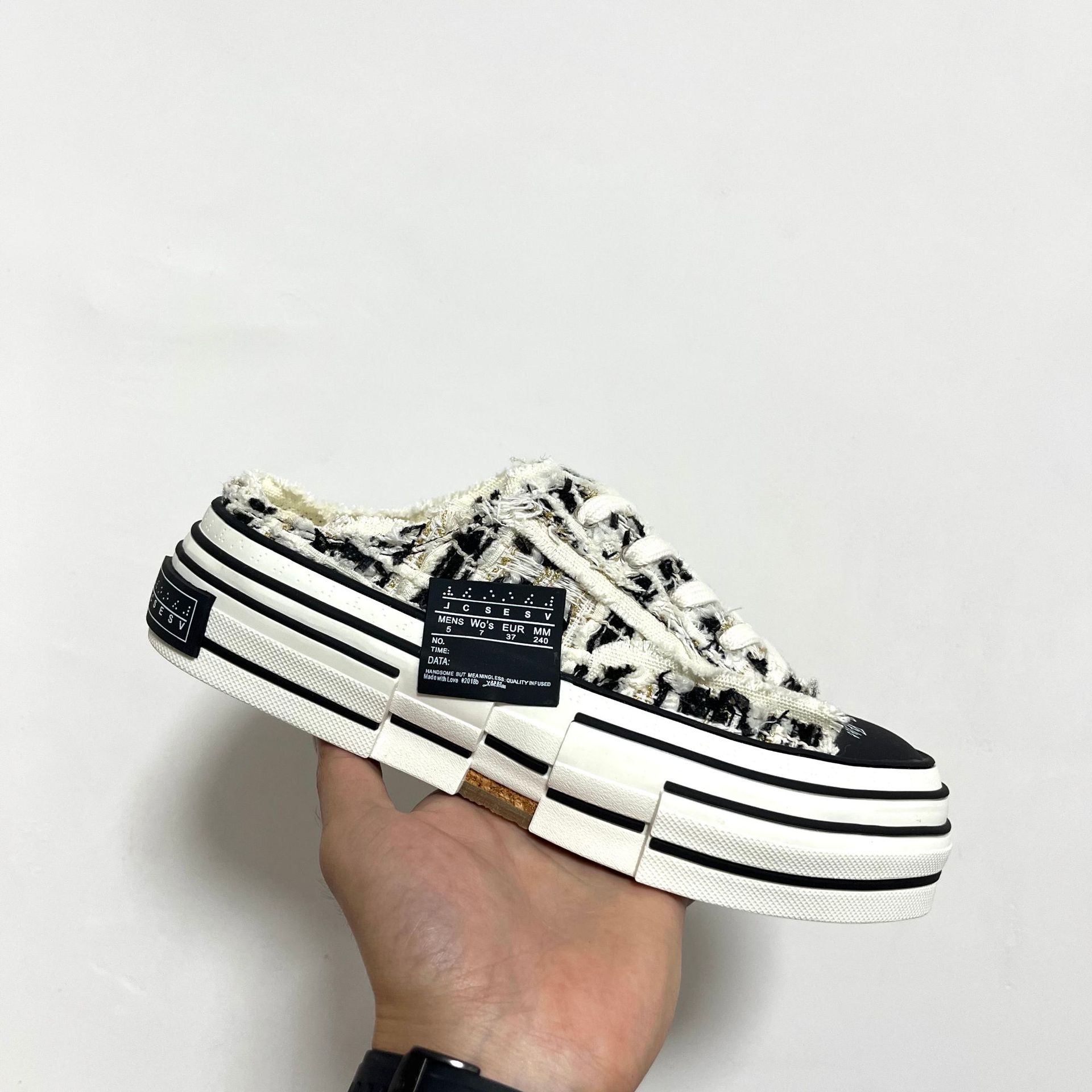Wu Jianhao Swan Canvas Shoes レディース 厚底加硫スニーカー ぬいぐるみ スパンコール カジュアル カップル ペディシャー シューズ