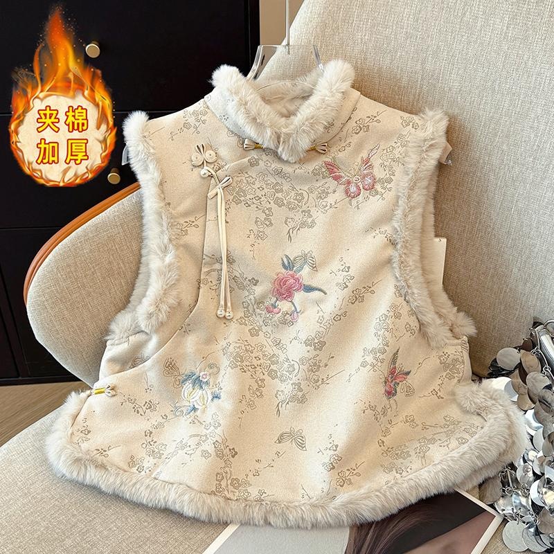 Elegant and versatile new Chinese style quilted vest, 2025 winter new style retro Chinese jacquard high-end top for women.