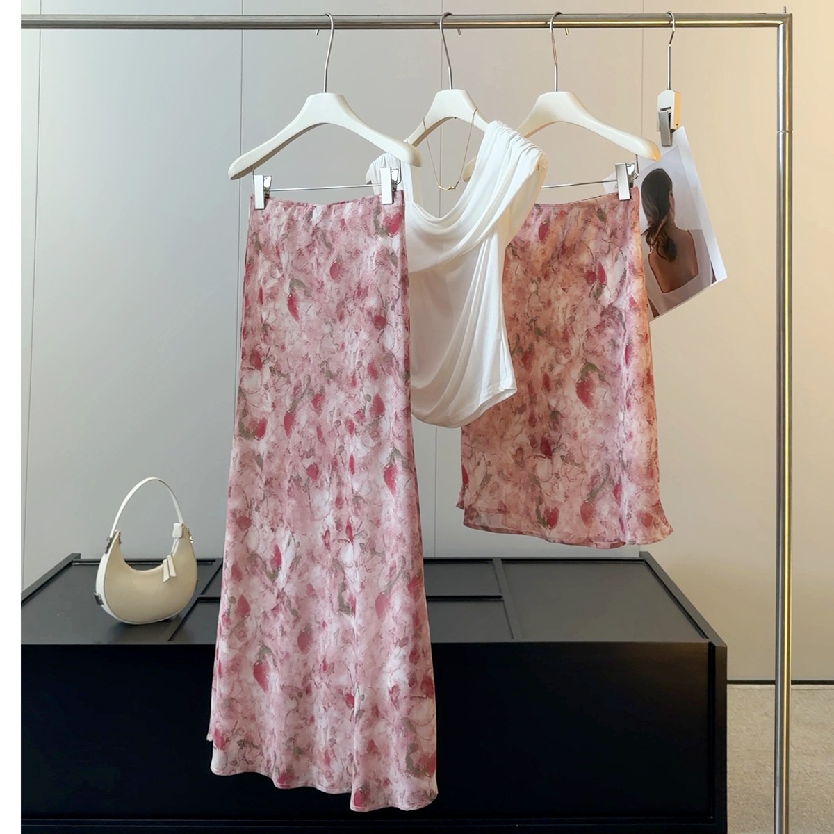 French Iris Floral Print Midi Skirt For Women, High-Waisted Flowy A-Line Chiffon Skirt With Mermaid Hem For Summer_ecoleips.com