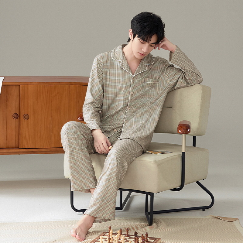 Pijamas de cotton para hombres otoño y invierno de 2025 cálidos catiónicos cardigan de manga larga con un conjunto de ropa de hogar de alta calidad