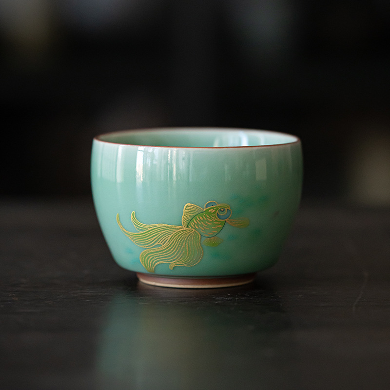 There are fish every year: Meditation cup, shake your head