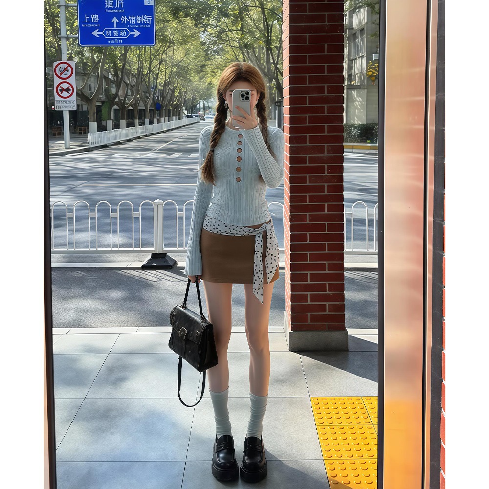 Korean style hollowed-out short knit top women's slim fit hip-hugging short skirt set, available at a fixed price.