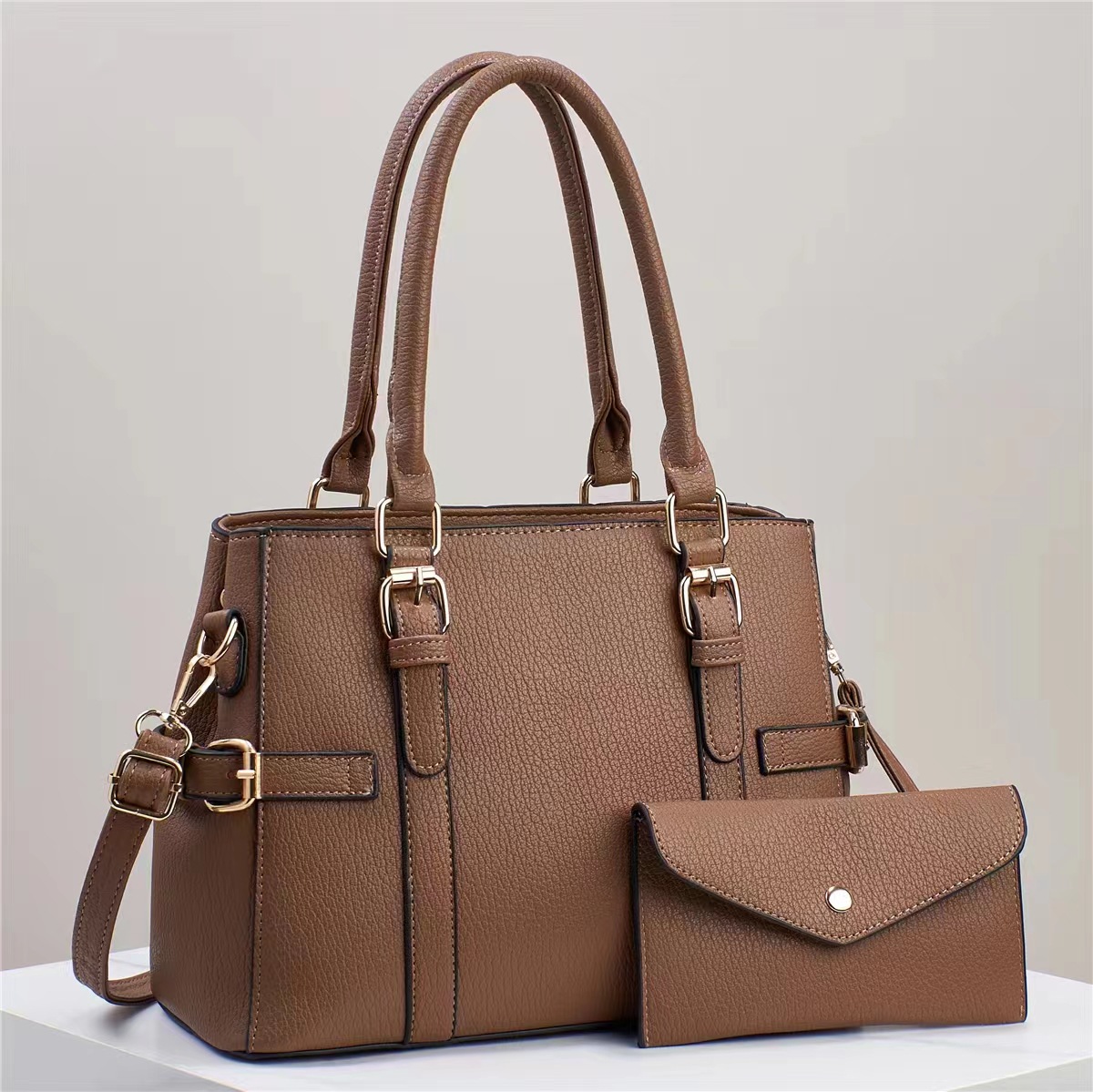 Women's Medium Leather Solid Color Vintage Style Classic Style Square Flip Cover Tote Bag display picture 3