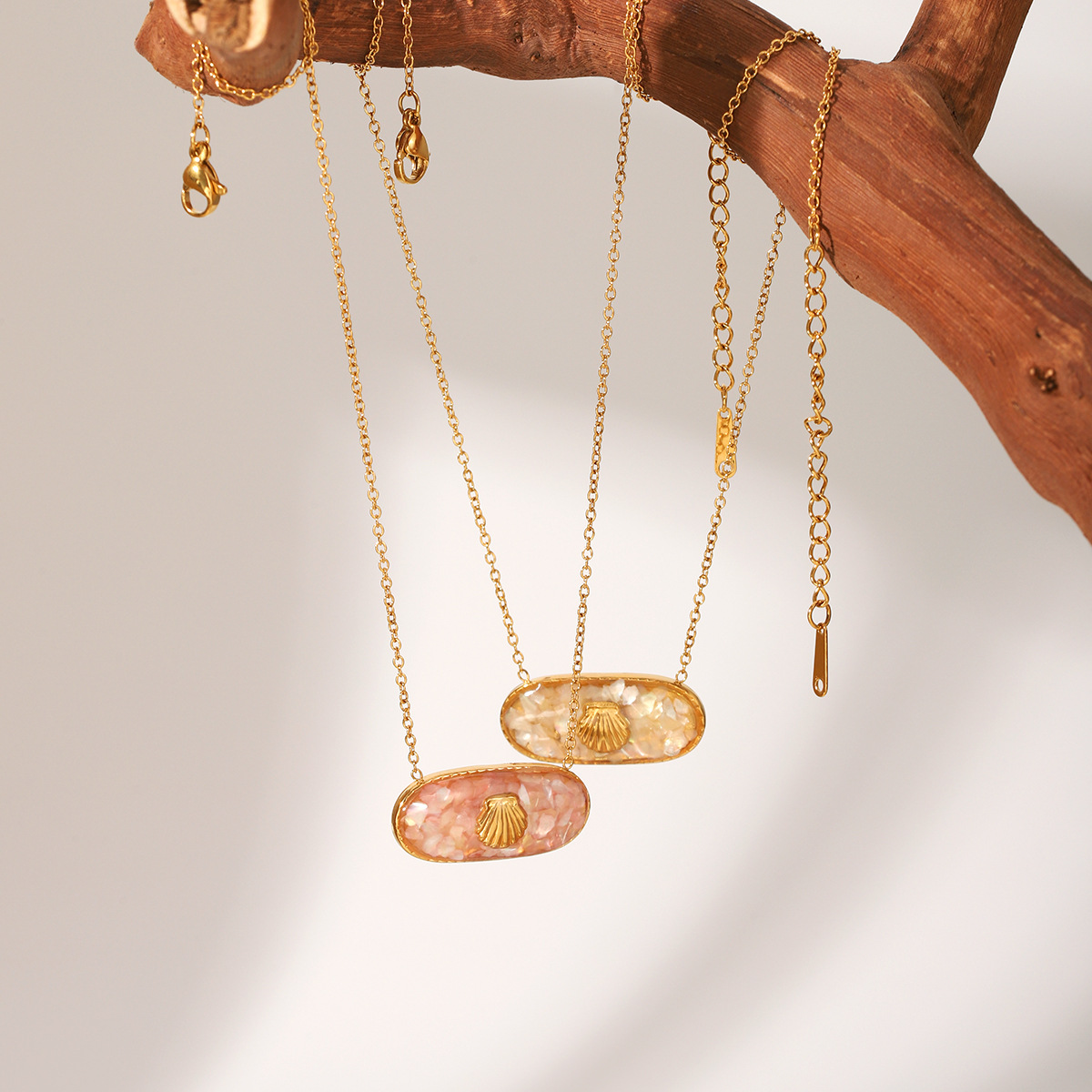 European and American Marine Resort Style Stainless Steel Glue Broken Shell Necklace Women's Oval Shell Pendant Titanium Steel Necklace Cross-Border