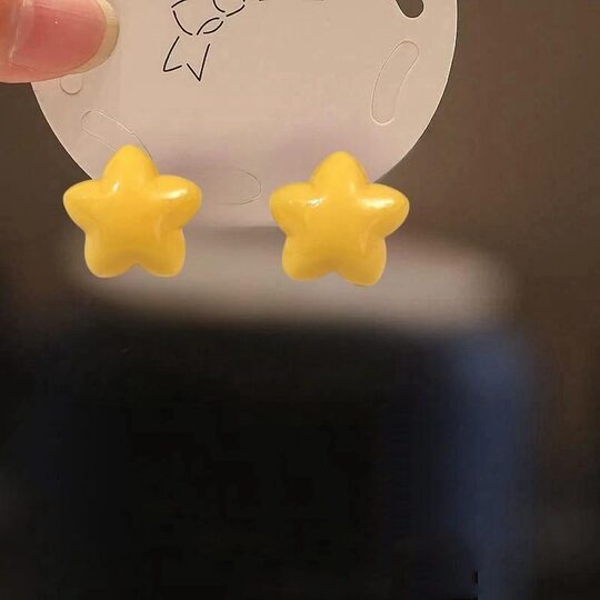 Dopamine Star Ear Clip No Piercing Cute Sweet Casual Easiest for Match Earrings 2024 New Design Women's Spring and Summer