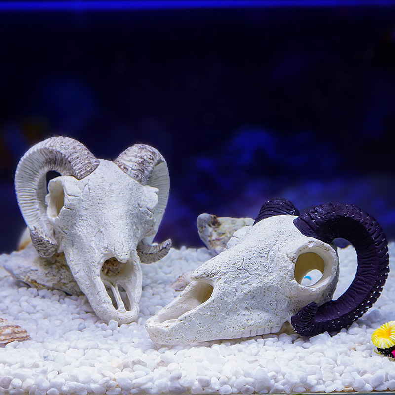 Decoración de calavera de resina Esquina en blanco y negro Cabeza de vaca y oveja Acuario Desert Micro Paisaje Artesanía Animales Huesos Explosiva