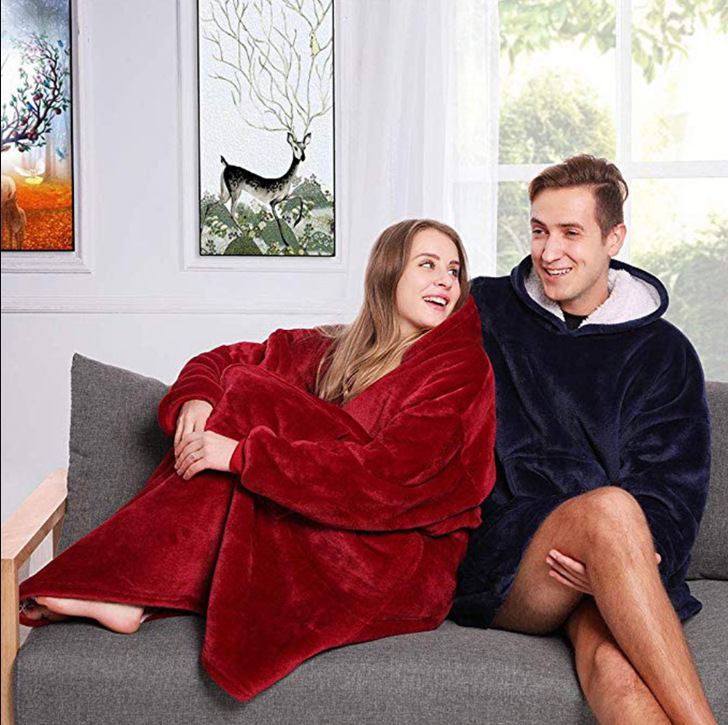 Amazon Supplies Lazy Pullover Fleece Hoodies, Couple's Loungewear, Hooded Warm Robes, Comfortable and Thickened for Warmth
