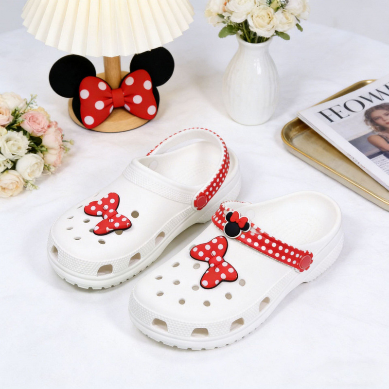 Croos New Collaboration Model Adult Clogs for Men and Women, Cartoon Beach Shoes, Closed-Toe Outdoor Sandals Wholesale Croos New Collaboration Model Adult Clogs for Men and Women, Cartoon Beach Shoes, Closed-Toe Outdoor Sandals Wholesale