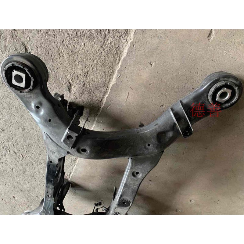 Applicable Mercedes-Benz GLE300 GLE320 GLE350 GLE400 GLE450 rear axle ingot Beam front axle