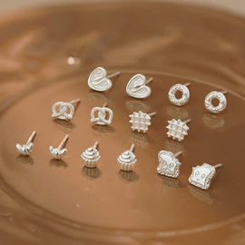 耳钉;项链;戒指