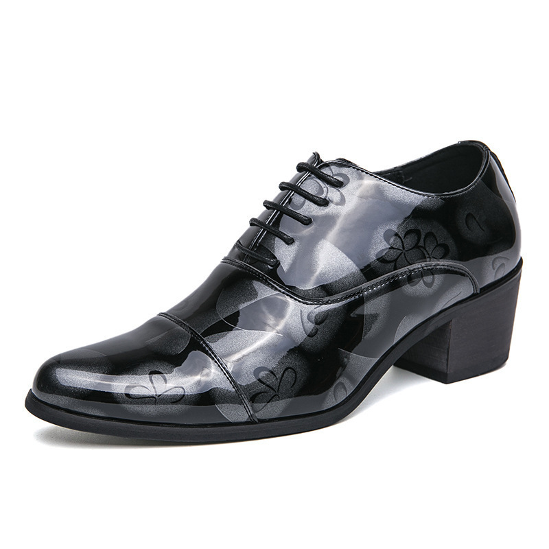Zapatos de hombre de tacones altos de punta transfronterizos de tamaño grande estilo británico estilo de peinado maestro zapatos de cuero estilo europeo y americano casual zapatos de negocios