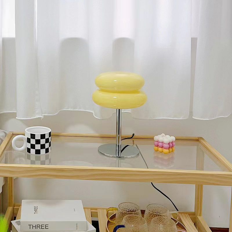 Chica ins lámpara de escritorio estilo Bauhaus lámpara de noche sala de estar estudio dormitorio lámpara avanzada atmósfera simple medio-Lámpara antigua