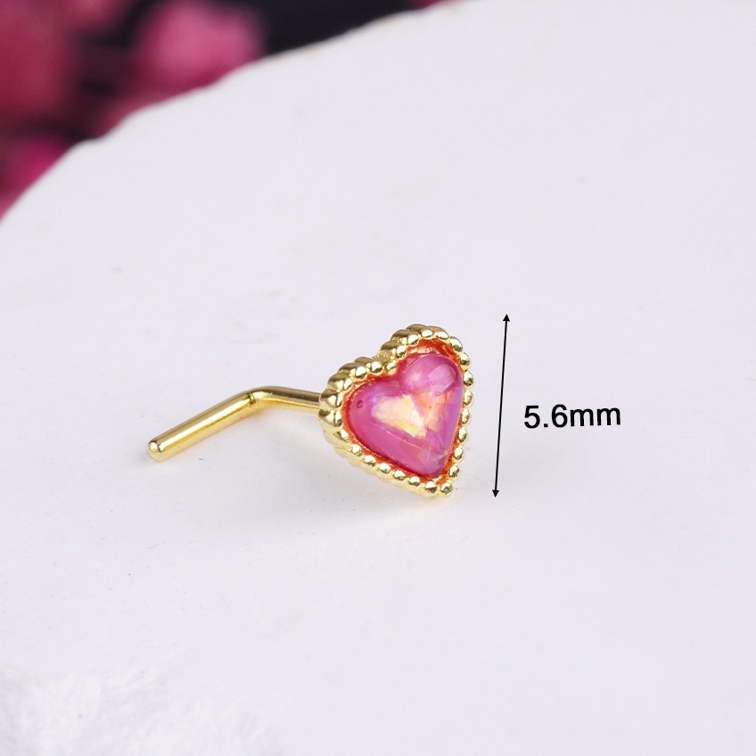 Piercing de nas cu urs și inimă în stil de lux discret_voghion.com