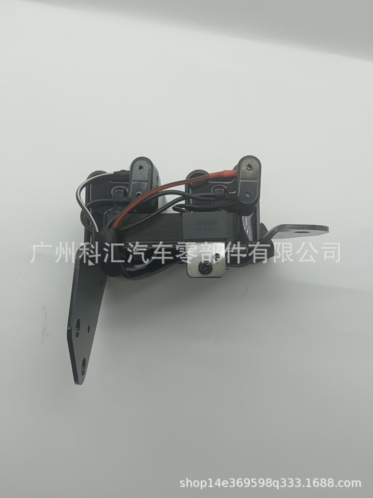 Suitable for Hyundai Accent hatchback ignition coil UF243 2730126080 27301-26080