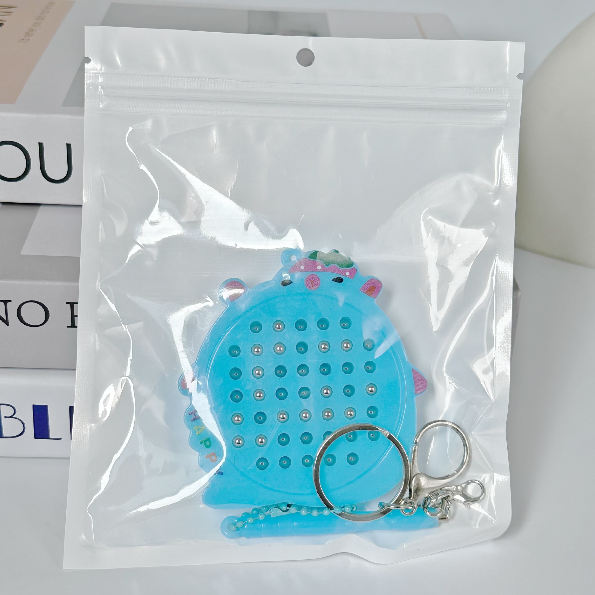 Divertido y divertido tablero de dibujo de bola de acero magnético, colgante de mochila, llavero, descompresión, juguete pequeño creativo, regalo para niños y estudiantes