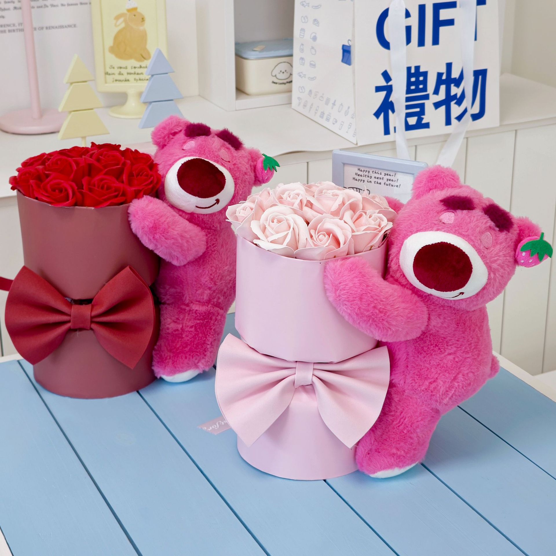 Ramos de fresas, flores de regalo de cumpleaños, flores de imortalidad, flores de rosa, flores de muñeca, flores de abrazo, barril de novia, flores de simulación