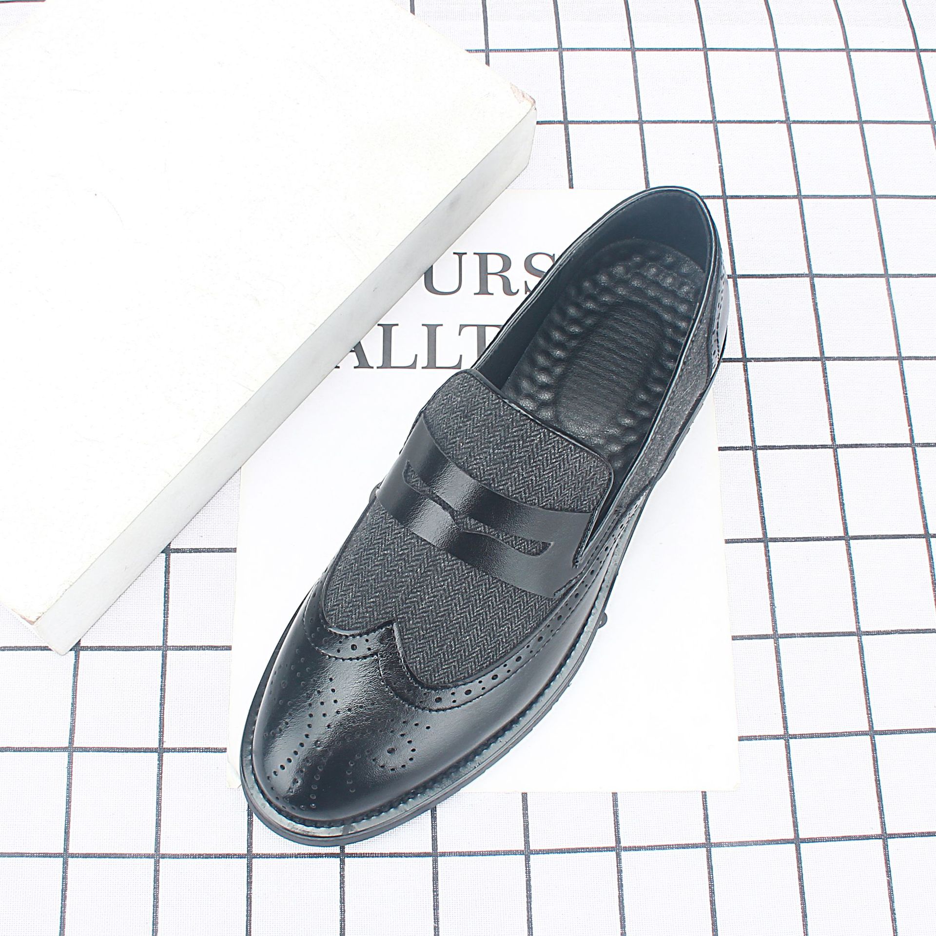 ��Ь2023���¿����Ь�˶����аٴ�ͷ��ʿƤЬ��Ь563