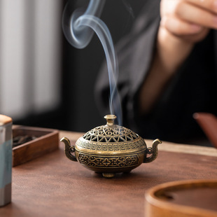 Xiangyun Pen Censer Hollow Lotus Stove Mini Lotus Seed Aromatherapy Stove Three-legged Copper Stove Porous Lotus Lantern Boshan Stove
