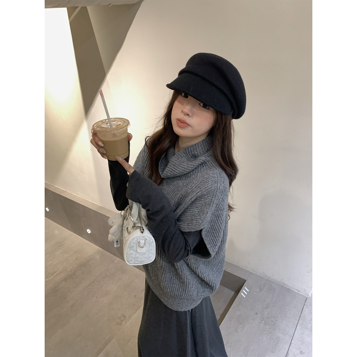 Heygirl Black Brother Layering Master High Neck Pullover Sweater Women's Loose Knitted Sweater Sleeveless Top Waistcoat