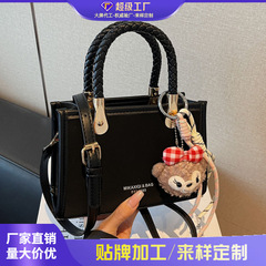 跨境超火小包包女秋冬百搭2025新款复古斜挎包韩版休闲手提水桶包