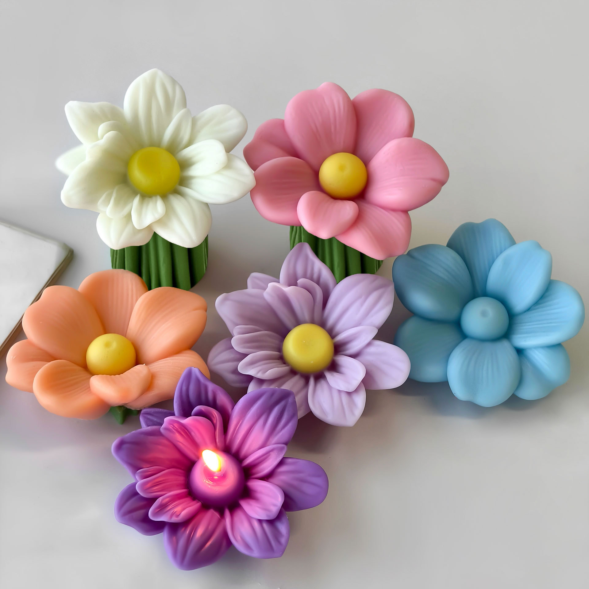 诗悦大豆蜡香薰蜡烛花形设计跨境专供可印LOGO气氛装饰杯蜡工艺