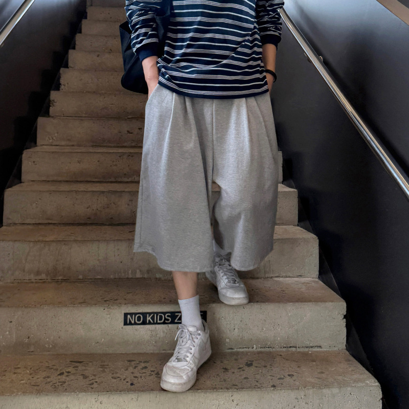 Myq Gray Sports Casual Shorts for Men, Summer Loose Wide-Leg Cropped Pants, Korean Style Versatile Pants for Commuting