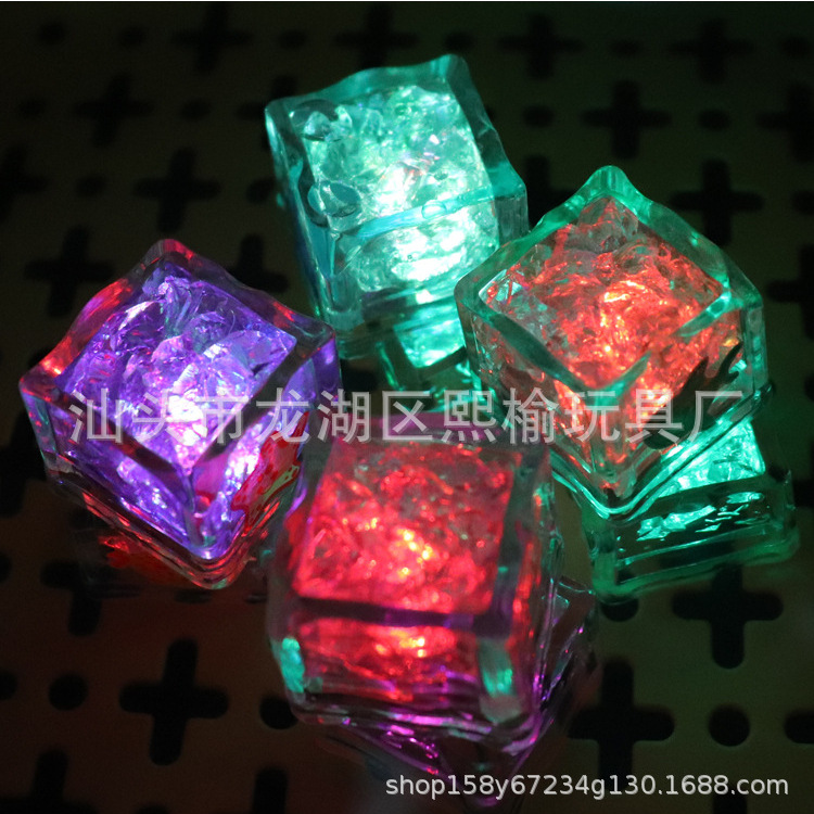 Transfronterizo baño agua brillante LED magia colorido lento intermitente luz hielo cubo océano patrón (8 sets)