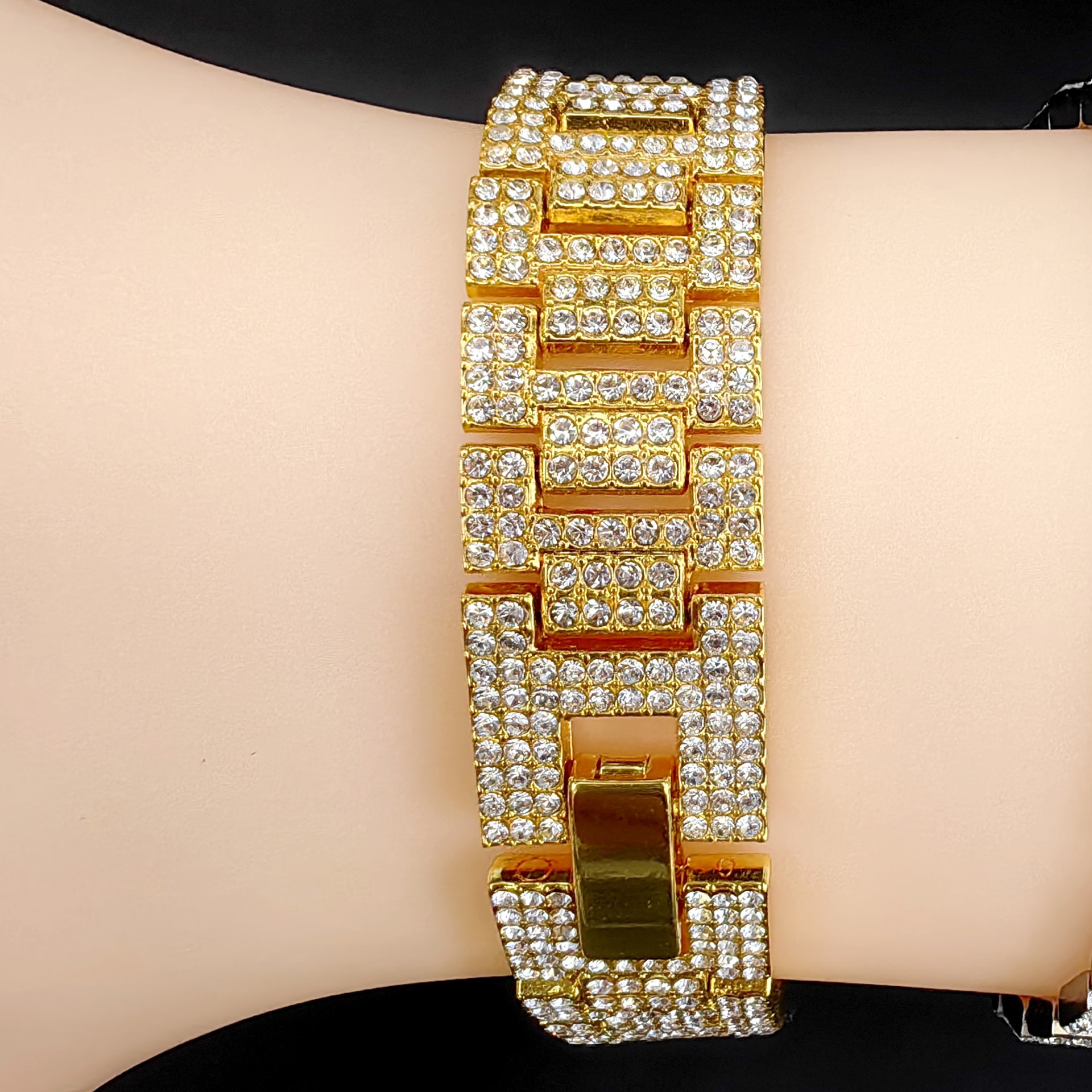 Hip hop style design 17mm wide diamond inlaid watch alloy Cuban bracelet ankle chain jewelry_voghion.com
