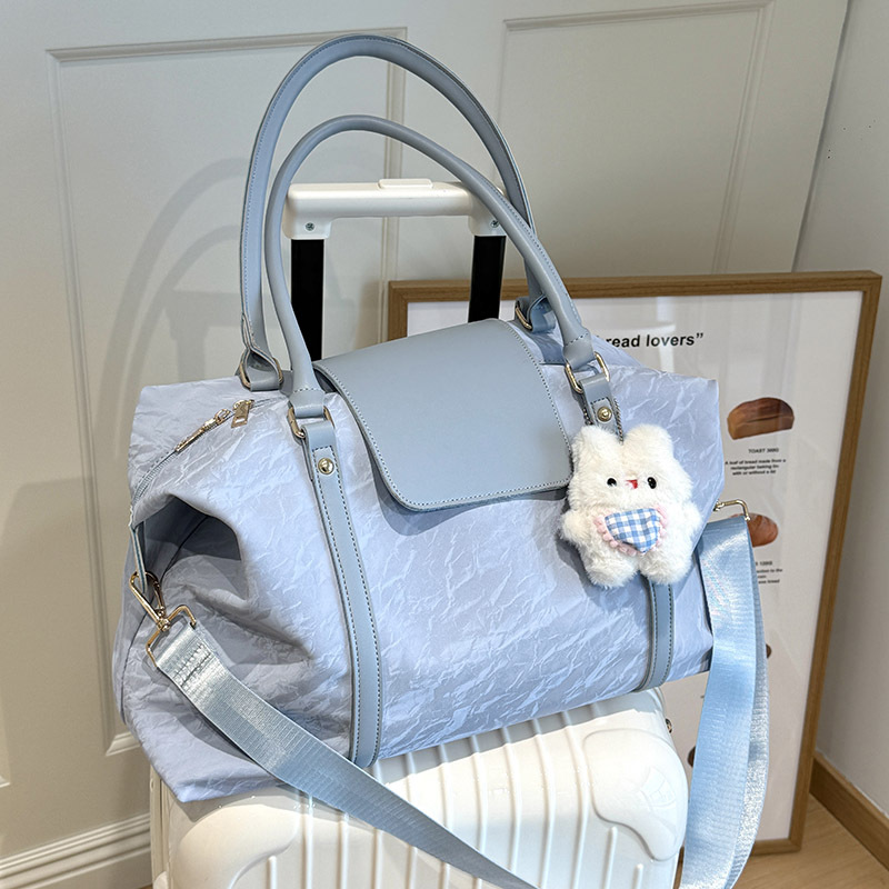 Large-Capacity Short-Distance Travel Bag for Women, Lightweight Luggage Bag, Fitness Handbag for Maternity