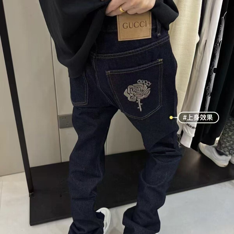 Guangzhou Replica Jeans for Men, Spring Korean Style, High-Quality European Goods, Three Tags, Rose Flared Style, Fast-Selling Online Hit