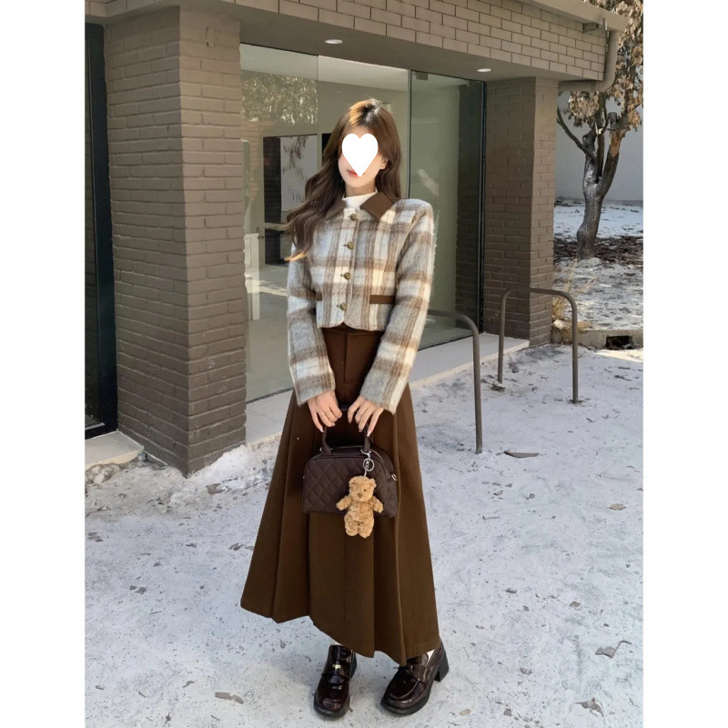 가을과 겨울 투피스 두꺼운 모직 쇼트 코트 여성의 2024 새로운 주름 긴 원피스 패션 원피스 여성 원피스