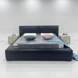 Trendy Italian Minimalist Tofu Block Bed Modern Simple Master Bedroom Double Bed 1.8*2.0m Double Genuine Leather Bed