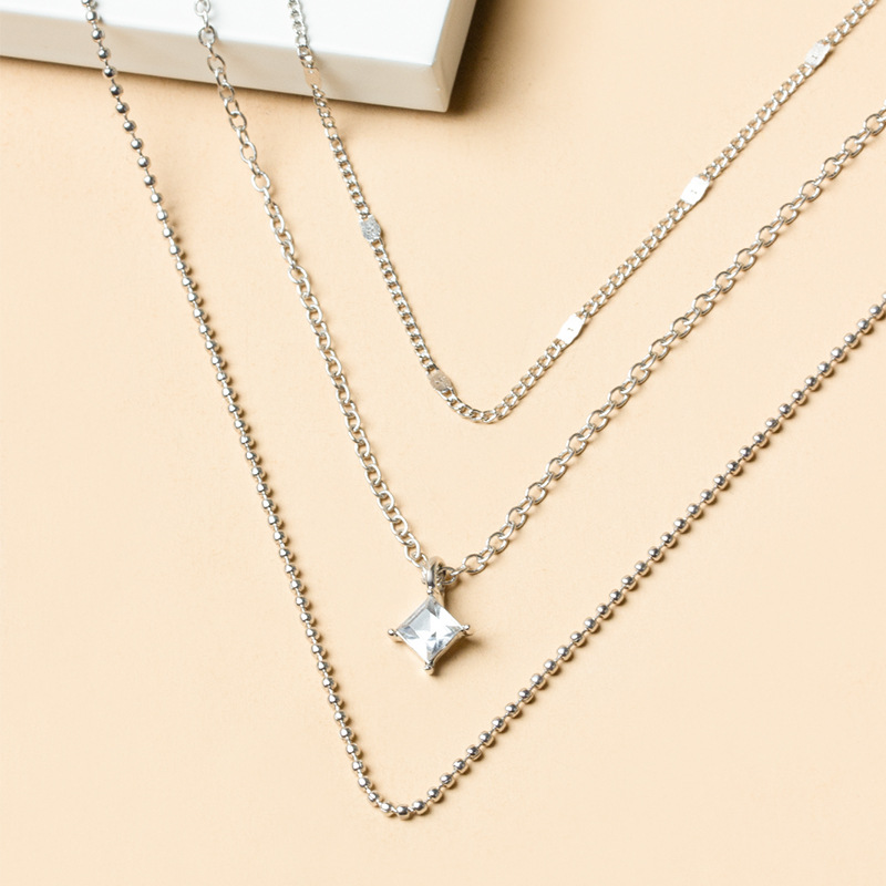 Fyrkantigt diamanthalsband för kvinnor elegant minimalistisk_voghion.com