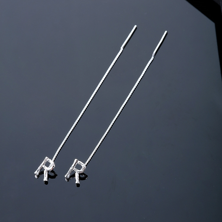 Shiai original s925 plata esterlina oído líneas inglés 26 letras cadena de la oreja moda todo-fósforo oído espárragos multi-color generación