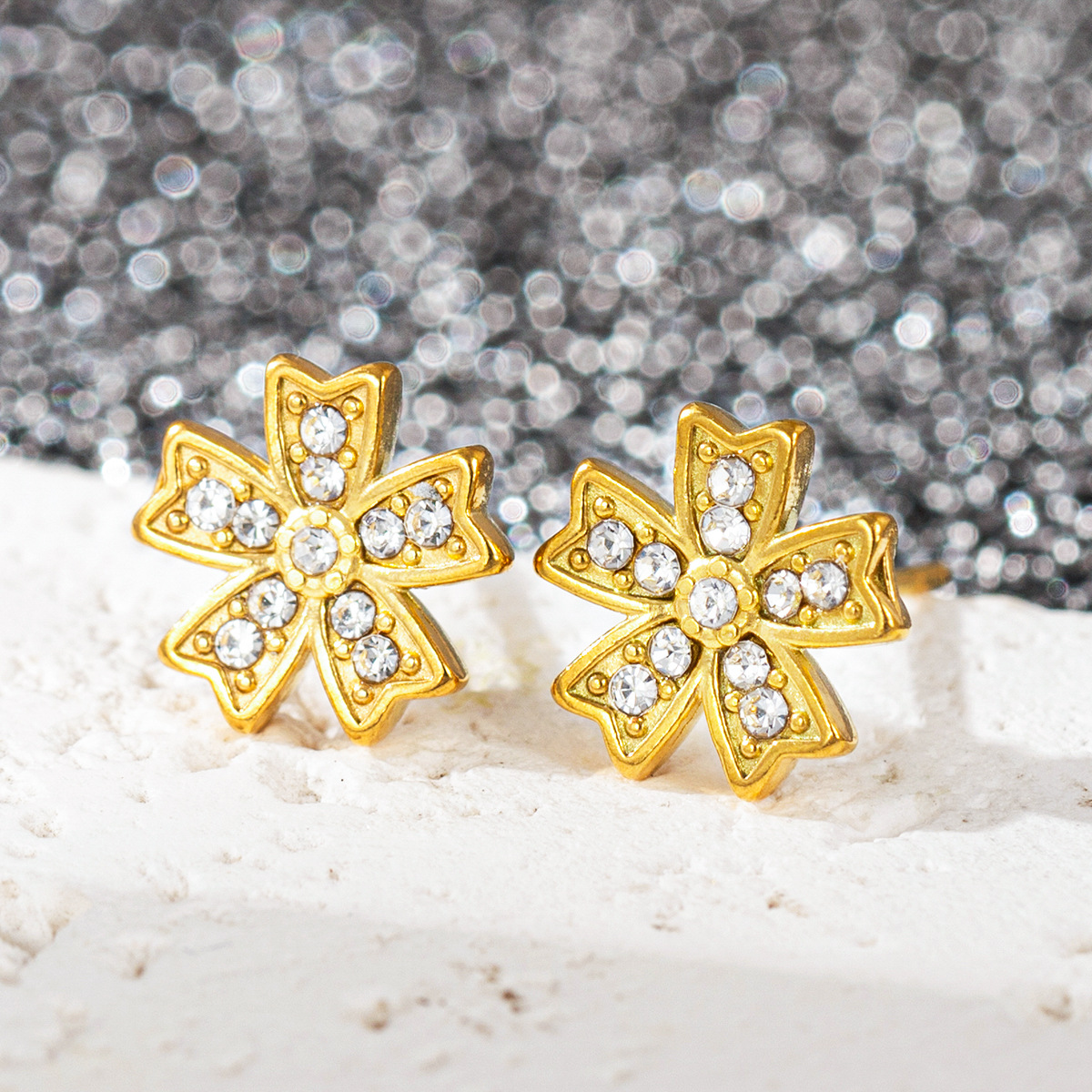 5g Weight 304 Stainless Steel Ear Needle Material 18K Gold Plated Plating Material Ear Studs Classification 1 Pair Quantity Daily Occasion Titanium Steel Material U Shape, Four Leaf Clover, Heart Shape Pattern All Seasons Season Women's Gender Elegant Style 1 Pair Elegant U Shape Four Leaf Clover Heart Shape Titanium Steel 18K Gold Plated Ear Studs 14